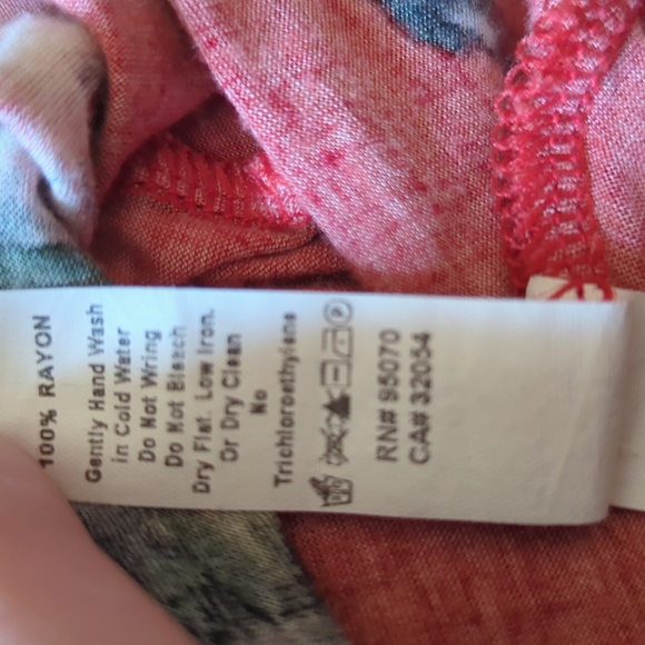 Weston Wear cap sleeve floral tee large - Picture 5 of 6